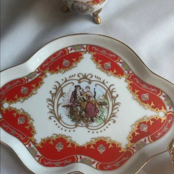 Elegant Red and Gold Tea Set - Picture 3 of 5